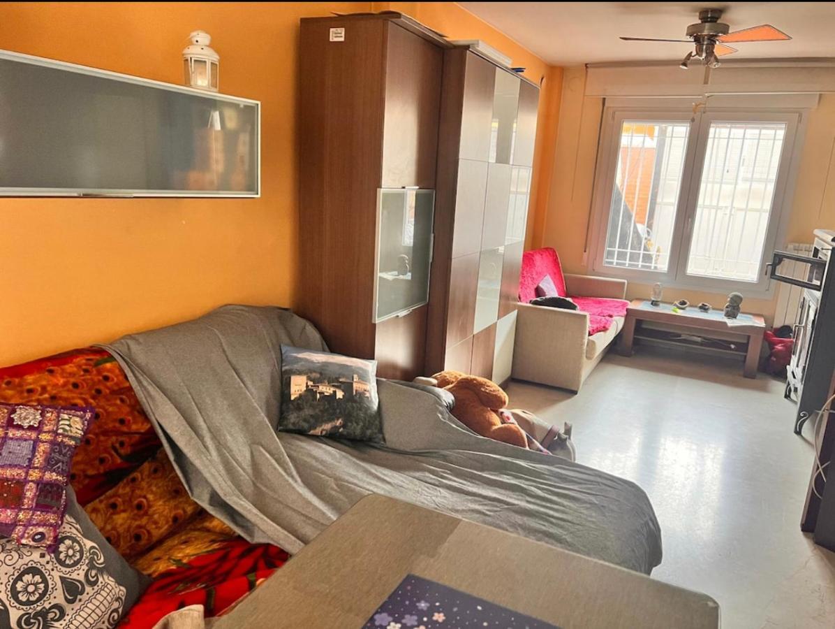 格拉纳达Casa Ideal Familias Y Grupos Con Balcones Exterior Soleada Patios Cerca Alhambra, Sierra Nevada, Rio Genil, Lancha Del Genil, Parque Llano Y Reloj Del Sol Con Barbacoas, Campo De Futbol, Circuito Gimnasia公寓 外观 照片