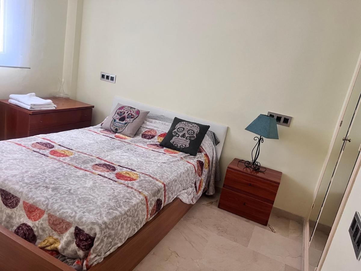 格拉纳达Casa Ideal Familias Y Grupos Con Balcones Exterior Soleada Patios Cerca Alhambra, Sierra Nevada, Rio Genil, Lancha Del Genil, Parque Llano Y Reloj Del Sol Con Barbacoas, Campo De Futbol, Circuito Gimnasia公寓 外观 照片