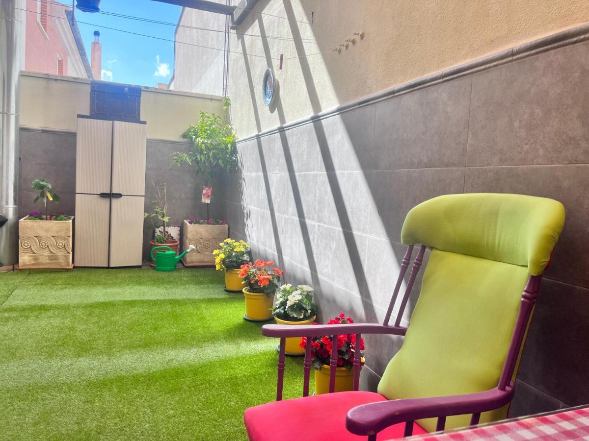 格拉纳达Casa Ideal Familias Y Grupos Con Balcones Exterior Soleada Patios Cerca Alhambra, Sierra Nevada, Rio Genil, Lancha Del Genil, Parque Llano Y Reloj Del Sol Con Barbacoas, Campo De Futbol, Circuito Gimnasia公寓 外观 照片
