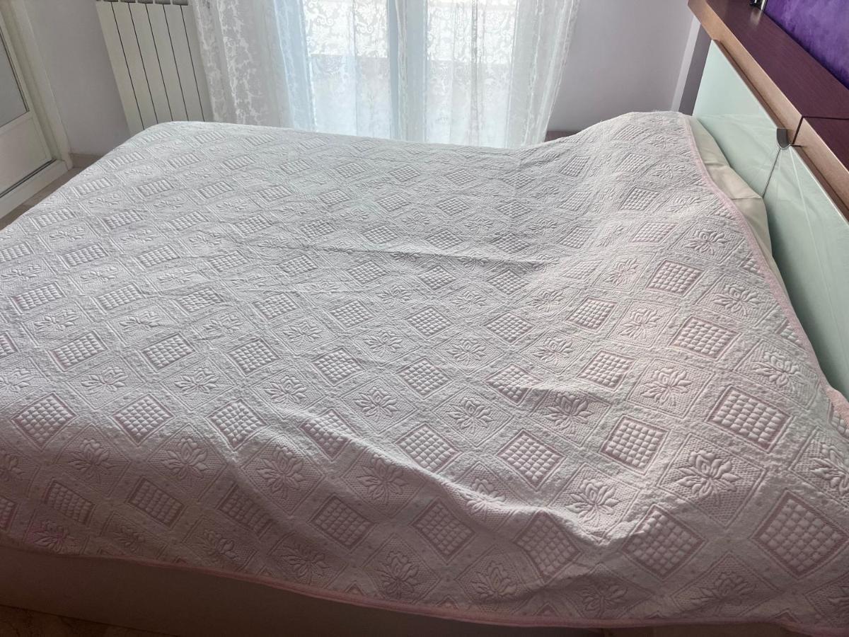 格拉纳达Casa Ideal Familias Y Grupos Con Balcones Exterior Soleada Patios Cerca Alhambra, Sierra Nevada, Rio Genil, Lancha Del Genil, Parque Llano Y Reloj Del Sol Con Barbacoas, Campo De Futbol, Circuito Gimnasia公寓 外观 照片
