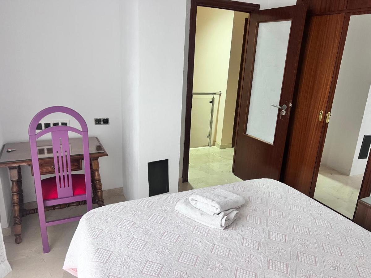 格拉纳达Casa Ideal Familias Y Grupos Con Balcones Exterior Soleada Patios Cerca Alhambra, Sierra Nevada, Rio Genil, Lancha Del Genil, Parque Llano Y Reloj Del Sol Con Barbacoas, Campo De Futbol, Circuito Gimnasia公寓 外观 照片